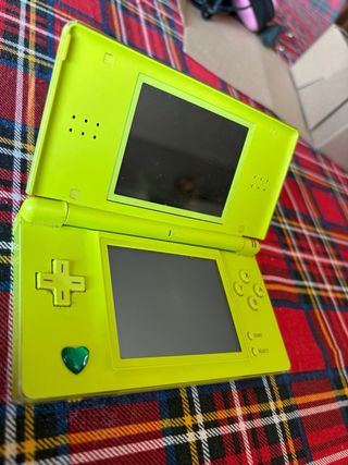 Nintendo DS Lite