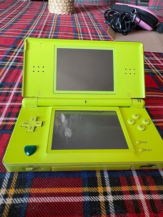 Nintendo DS Lite