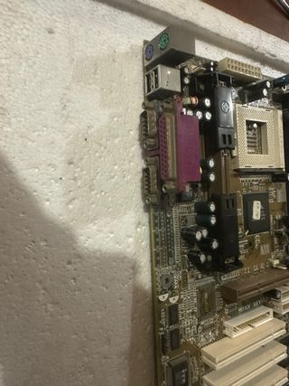 112- intel Socket 370 - slot 1 Intel jetway 993an