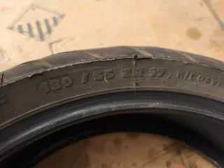 Se vende un juego de ruedas MICHELIN para moto.