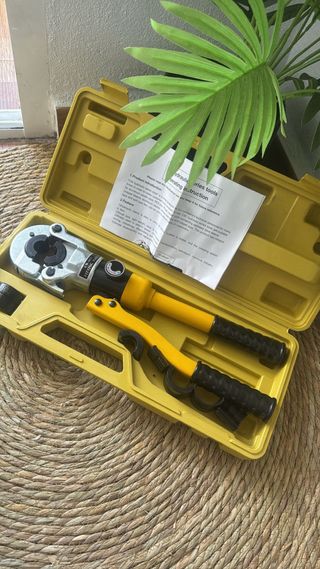 Prensa Hidráulica para Tubos Multicapa