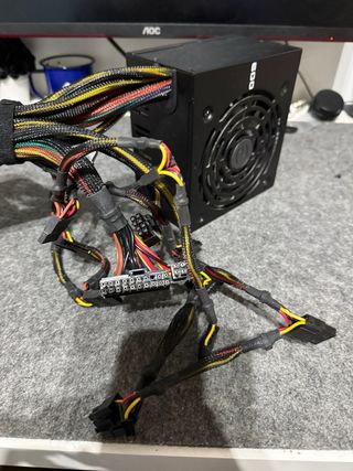 Fuente de Alimentación EVGA 600W 80 Plus
