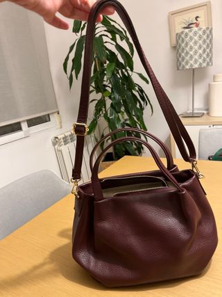 Bolso de piel burdeos sin usar