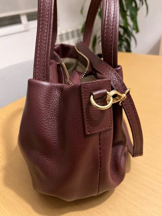 Bolso de piel burdeos sin usar