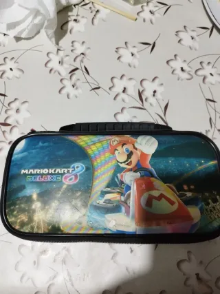 Nintendo Switch Roja y Negra con Juegos