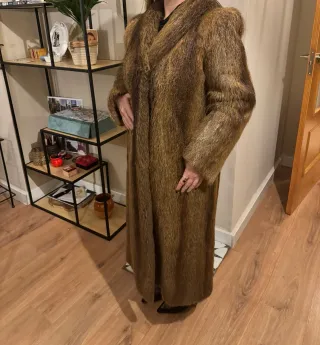 Abrigo largo de piel