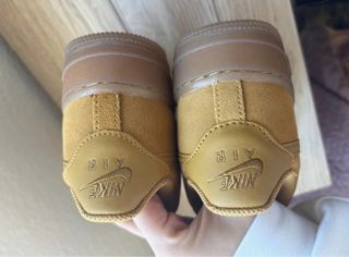 Nike Air Force 1 Beige/Marrón Ante