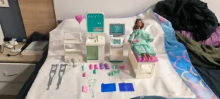 Barbie Enfermera con Accesorios