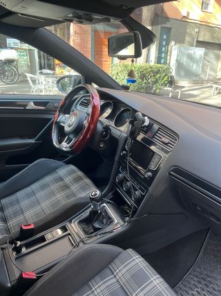 Volkswagen Golf 2014