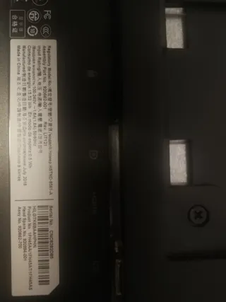 Monitor HP EliteDisplay E223. Pantalla Rota.