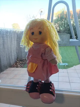 Muñeca con ventosa para colgar