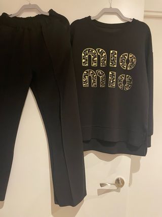 Conjunto de punto negro Miu Miu