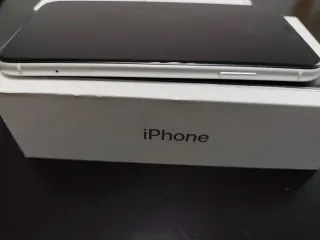 iPhone XR 256GB 84% Batería Caja