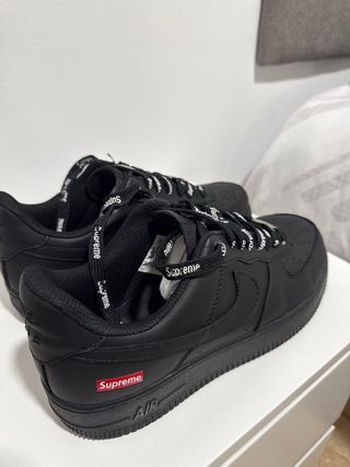 Nike Air Force 1 Supreme Negras