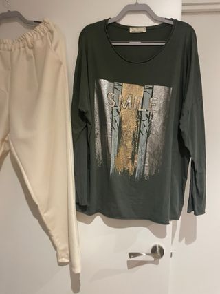 Conjunto pantalón y camiseta