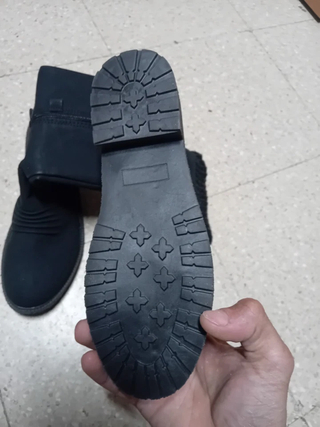 Botas negras con brillantes