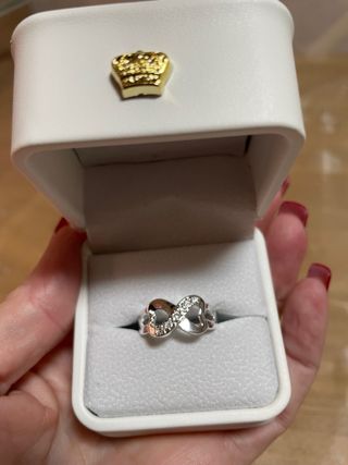 Anillo Infinito Corazones con circonitas. Talla7