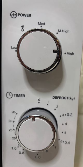 Microondas OK casi nuevo. ¡URGE VENDER!