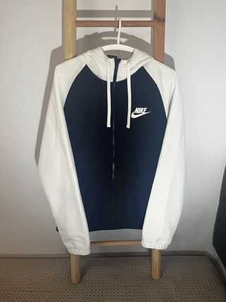 Chándal Nike Talla S Negro y Blanco