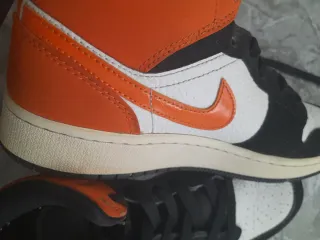 Nike Air Jordan Mid Shattered Backboard 37.5