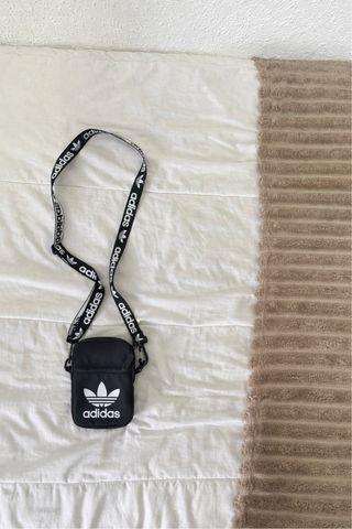 Bandolera Adidas Negra