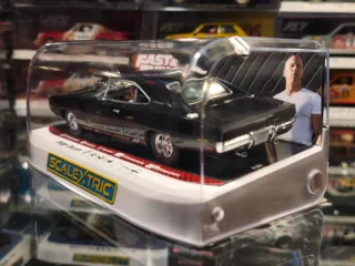 Scalextric UK C4573 Dodge Charger Toretto