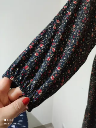 Vestido floral Pull&Bear talla L