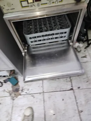 Lavastoviglie professionale LC-1500