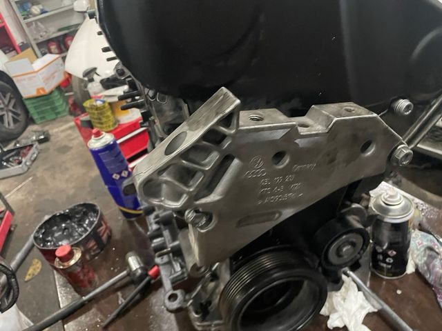 Despiece motor 1.6 TDI CAY