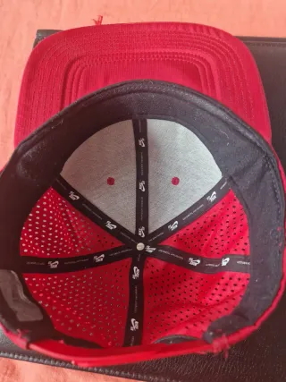 Gorra Nike SB Roja Ajustable