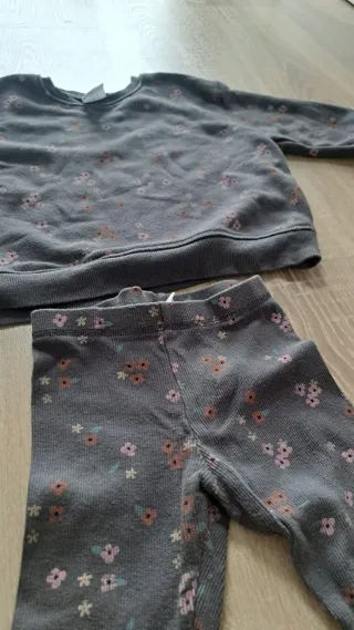 Conjunto Sudadera y Mallas Flores 3-4 años