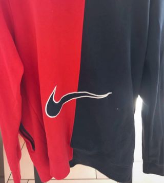 Sudadera Nike bicolor negra y roja