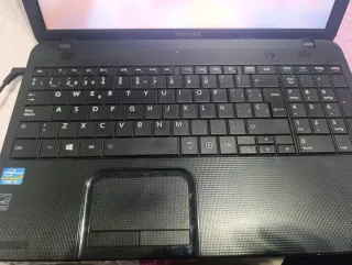 Portátil Toshiba i3 Negro