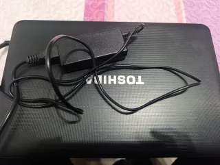 Portátil Toshiba i3 Negro