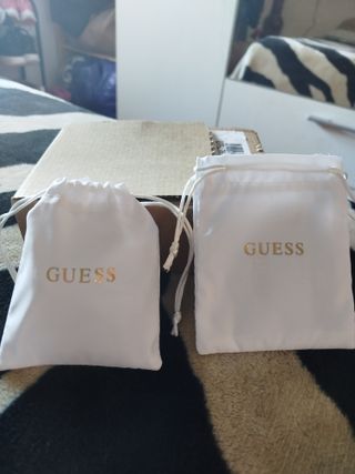 Pendientes Guess acero Dorados Nuevos,calidad.