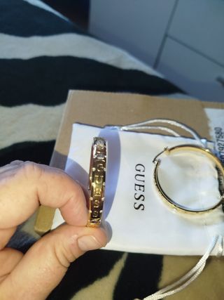 Pendientes Guess acero Dorados Nuevos,calidad.