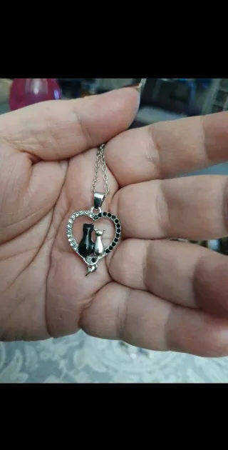 Colgante Corazón Gatos Plata y Negro
