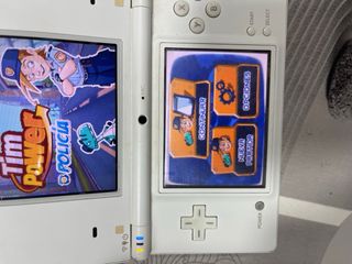 Nintendo DSi Blanca con Accesorios y Juegos