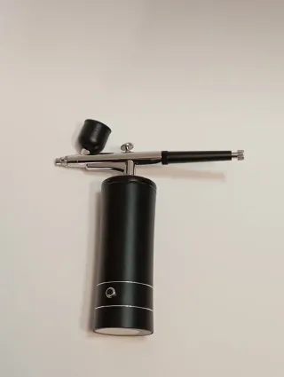 Maqueta, Aerógrafo con compresor inalámbrico