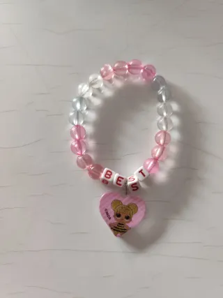 Pulsera LOL con corazón y abalorios