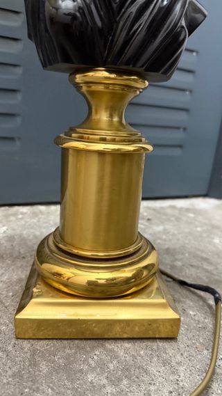 Lámpara de mesa estilo clásico