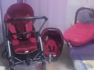 Carrito de bebé rosa marca,streety .