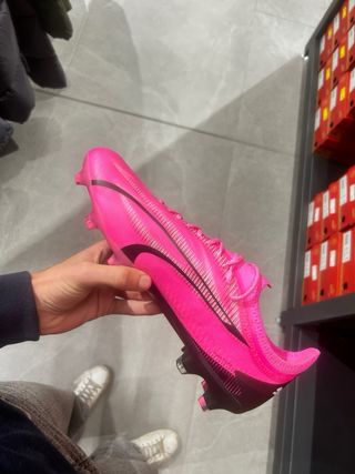 Chuteiras Puma Ultra Rosa e Branco