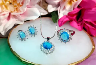 Conjunto collar, pendientes y anillo, celeste S925