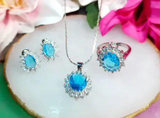 Conjunto collar, pendientes y anillo, celeste S925
