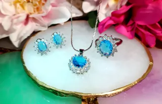 Conjunto collar, pendientes y anillo, celeste S925