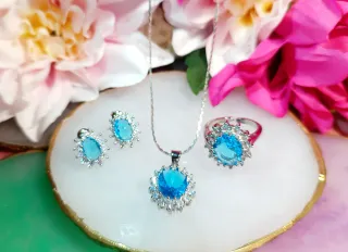 Conjunto collar, pendientes y anillo, celeste S925