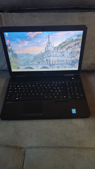 Dell i5-4300U 8GB RAM SSD 240GB