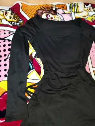 Vestido negro Shein manga larga