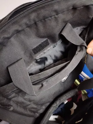 Bolso bandolera Eastpak negro